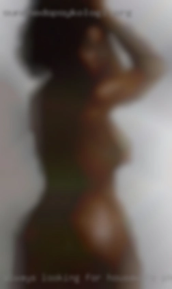 Always housewife phone sex looking for new sounds.