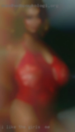 I like the girls for me beach and dogs.